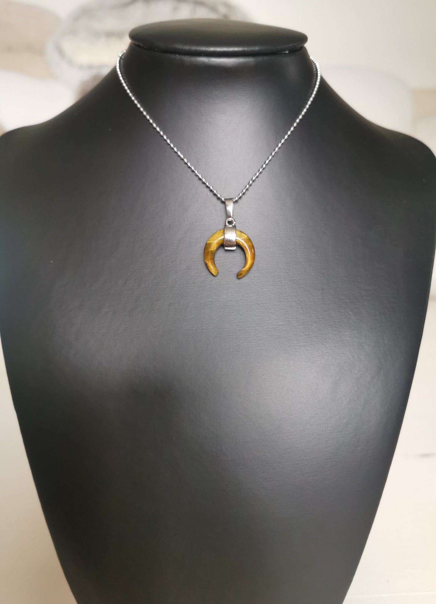 Colliers avec Pendentif Croissant de Lune en Quartz Rose, Améthyste, Cristal de Roche & Œil de Tigre
