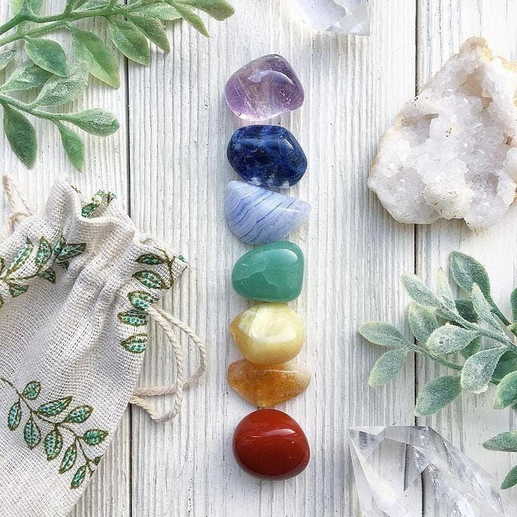Les minéraux et les 7 chakras : Harmoniser son énergie grâce aux pierres