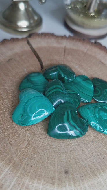 Galet coeur en Malachite - Taille S